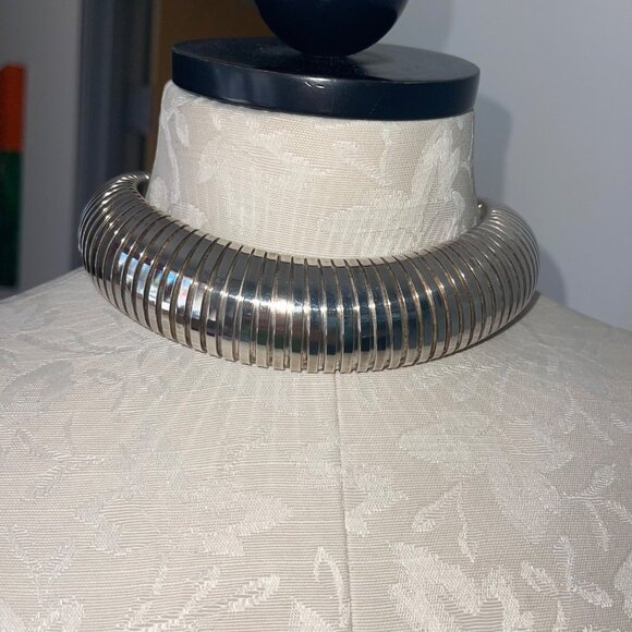 Vintage 1980s Womens Choker Necklace Gorgeous Wide Silver Plated Omega Style - Picture 1 of 8